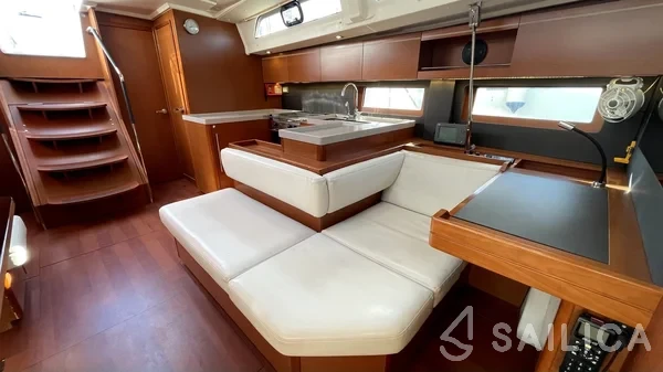 Oceanis 51.1 - Yacht Charter Sailica