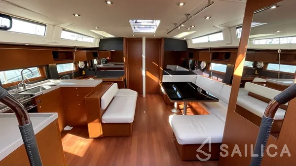 Oceanis 51.1 - Yacht Charter Sailica