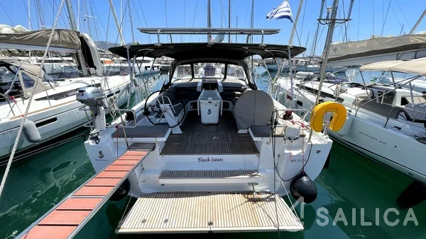 Oceanis 51.1 - Yacht Charter Sailica