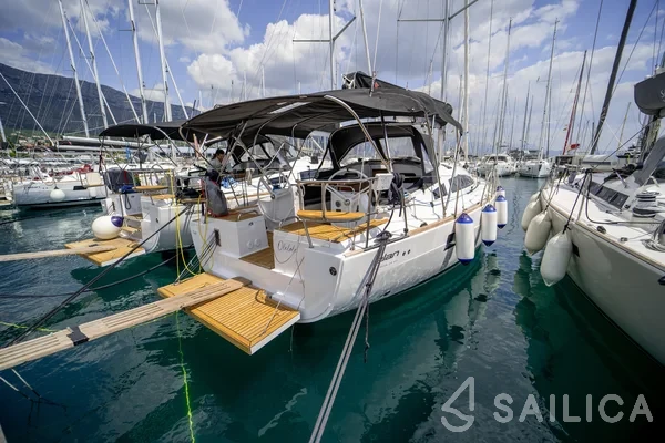 Elan Impression 40.1 - Yacht Charter Sailica
