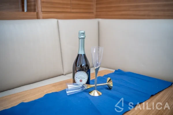 Elan Impression 40.1 - Yacht Charter Sailica