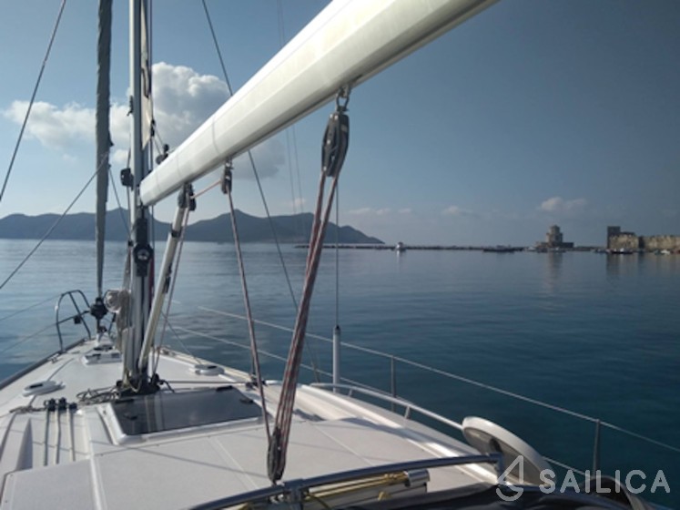 Elan 384 Impression - Yacht Charter Sailica