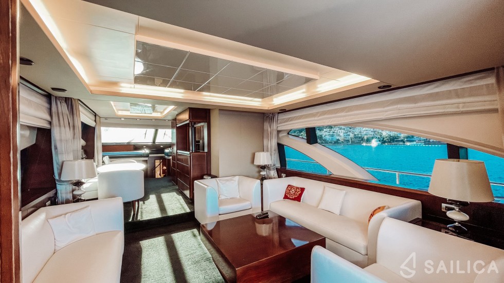Azimut 75 Flybridge - Yacht Charter Sailica