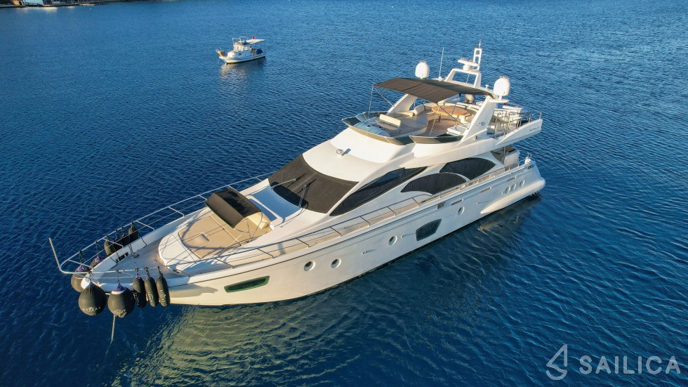 Azimut 75 Flybridge - Yacht Charter Sailica