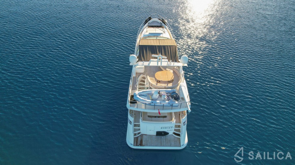 Azimut 75 Flybridge - Yacht Charter Sailica