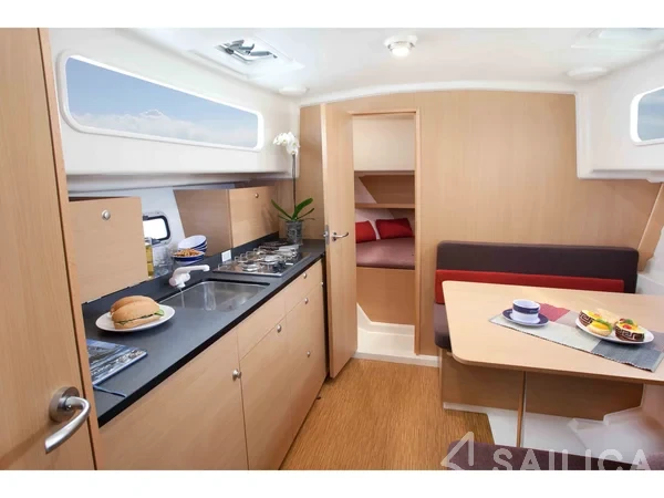 Delphia Escape 800 - Yacht Charter Sailica