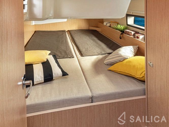 Sun Odyssey 50DS - Yacht Charter Sailica