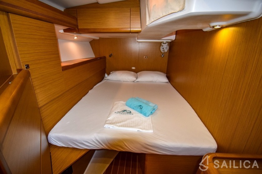 Sun Odyssey 50DS - Yacht Charter Sailica