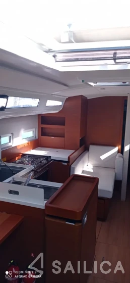 Sun Odyssey 410 - Yacht Charter Sailica