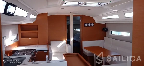 Sun Odyssey 410 - Yacht Charter Sailica