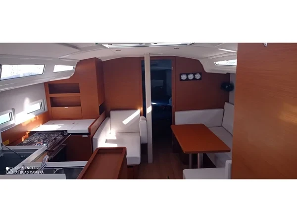Sun Odyssey 410 - Yacht Charter Sailica