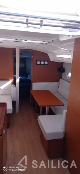 Sun Odyssey 410 - Yacht Charter Sailica