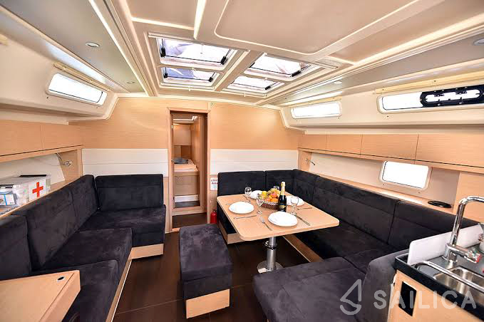 Hanse 458 - Yacht Charter Sailica