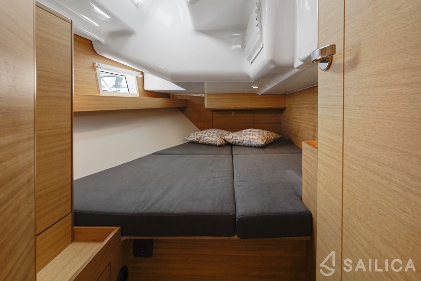 Elan Impression 40.1 - Yacht Charter Sailica