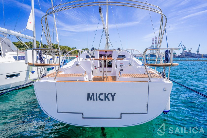 Elan Impression 40.1 - Yacht Charter Sailica