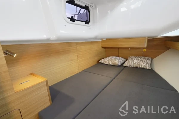 Elan Impression 40.1 - Yacht Charter Sailica