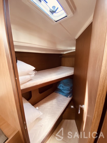 Oceanis 40.1 - Yacht Charter Sailica