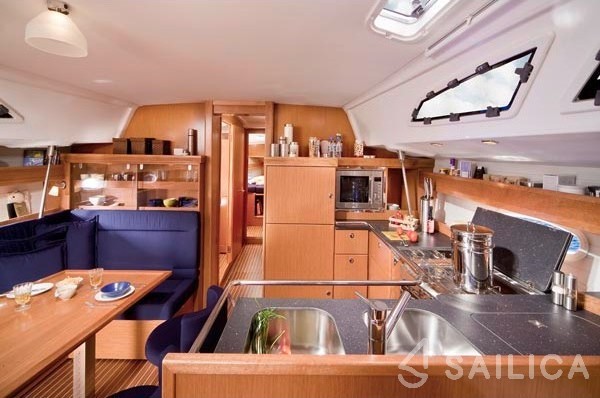 Bavaria 51 Cruiser - Yacht Charter Sailica