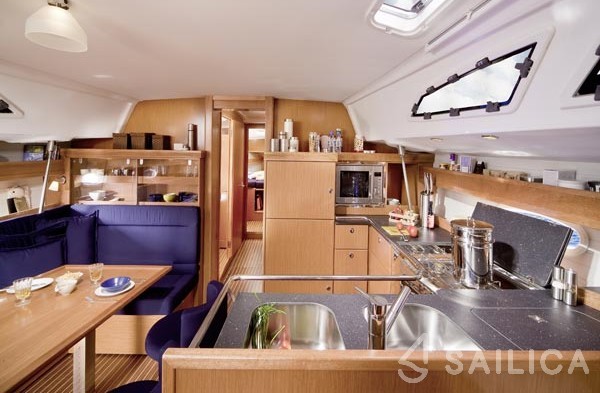 Bavaria 51 Cruiser - Yacht Charter Sailica