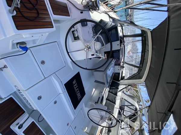 Oceanis 45 - Yacht Charter Sailica