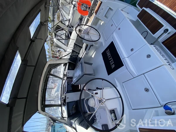 Oceanis 45 - Yacht Charter Sailica