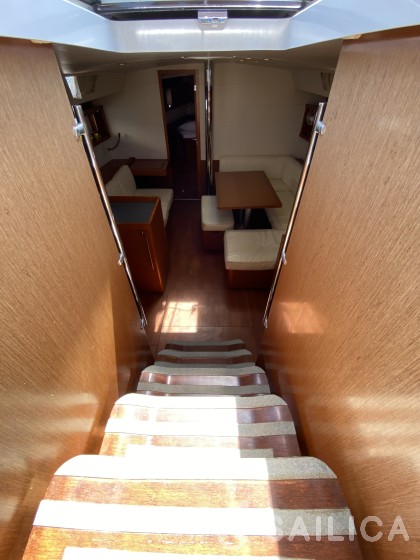 Oceanis 45 - Yacht Charter Sailica
