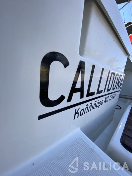 Oceanis 45 - Yacht Charter Sailica