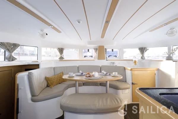 Lagoon 380 S2 - Yacht Charter Sailica