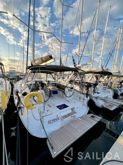 Oceanis 41.1 - Yacht Charter Sailica