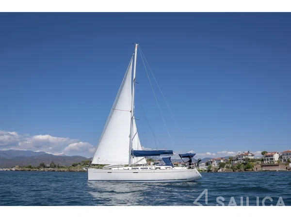 Dufour 425 Grand Large - Yacht Charter Sailica