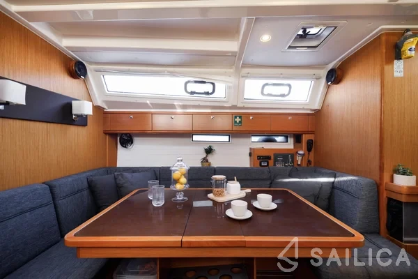 Bavaria 46 Cruiser - Yacht Charter Sailica