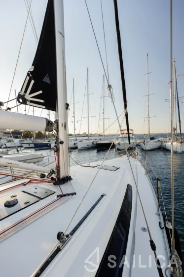 Bavaria 46 Cruiser - Yacht Charter Sailica