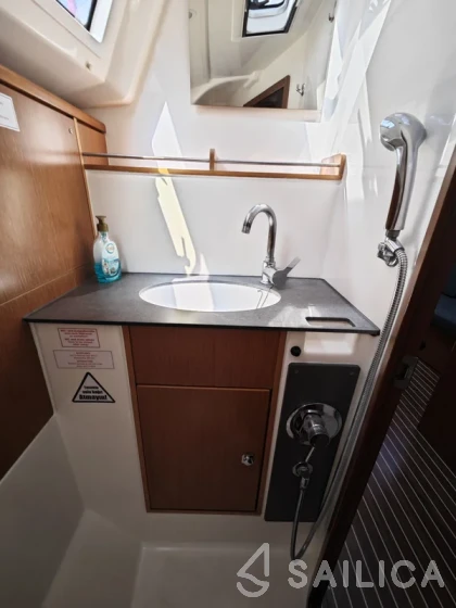 Bavaria 37 Cruiser - Yacht Charter Sailica