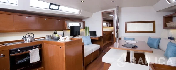 Oceanis 45 - Yacht Charter Sailica