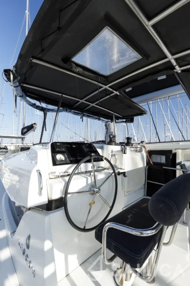Lagoon 42 - Yacht Charter Sailica