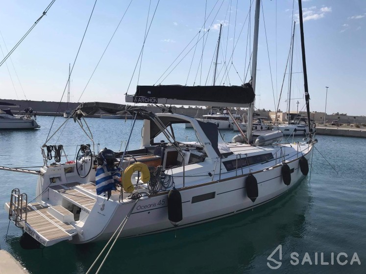 Oceanis 45 - Yacht Charter Sailica