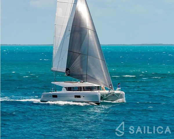 Lagoon 42 - Yacht Charter Sailica
