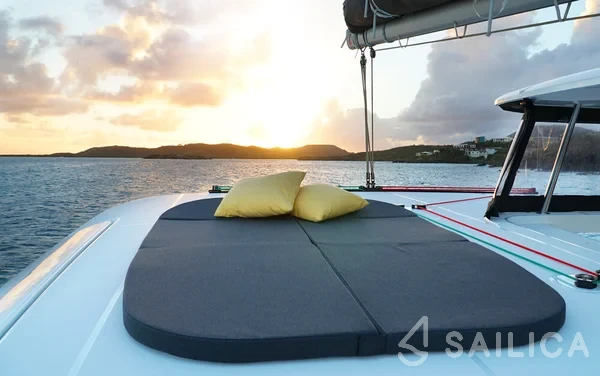 Lagoon 42 - Yacht Charter Sailica