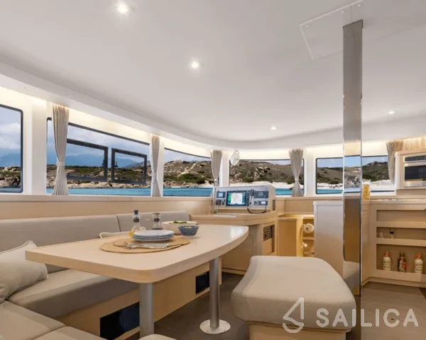 Lagoon 42 - Yacht Charter Sailica