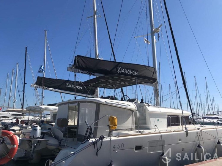 Lagoon 450  Flybridge - Yacht Charter Sailica