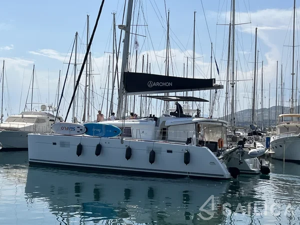 Lagoon 450  Flybridge - Yacht Charter Sailica