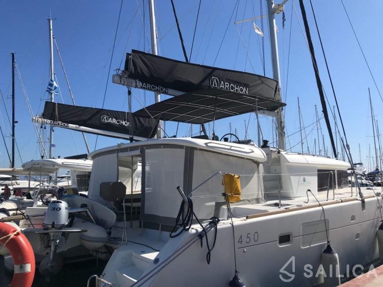 Lagoon 450  Flybridge - Yacht Charter Sailica