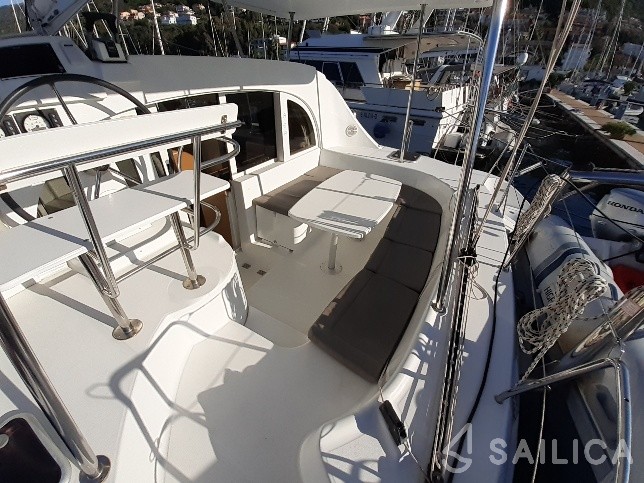 Lagoon 380 S2 - Yacht Charter Sailica
