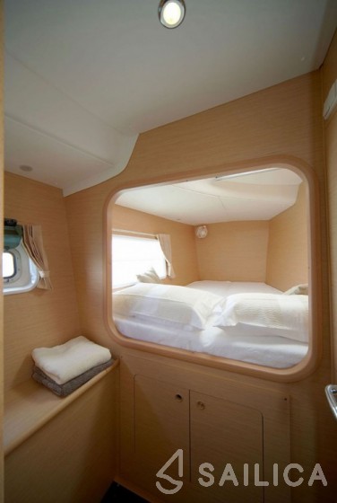 Lagoon 380 S2 - Yacht Charter Sailica