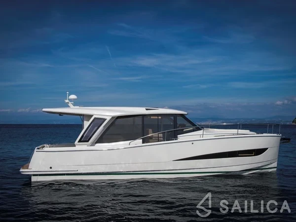 Greenline 39 - Yacht Charter Sailica