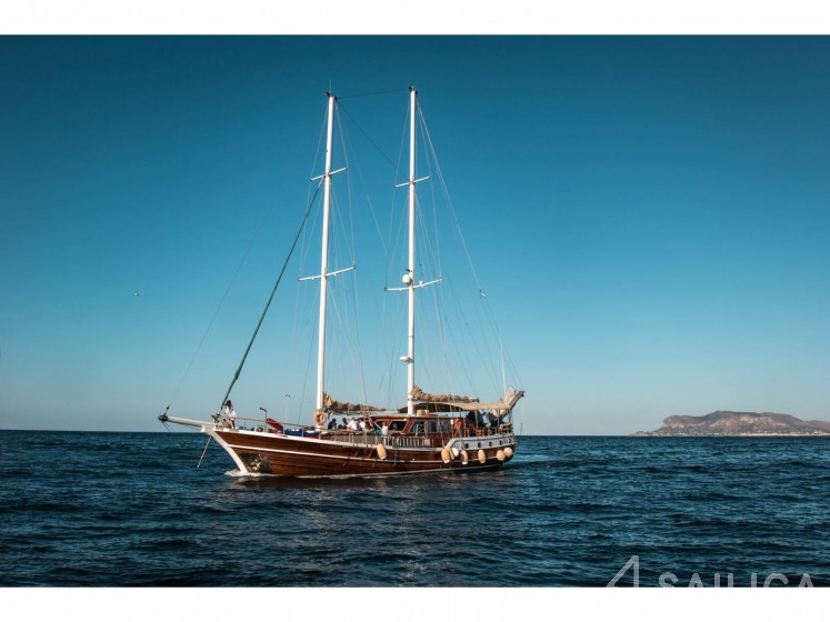 Gulet - Yacht Charter Sailica