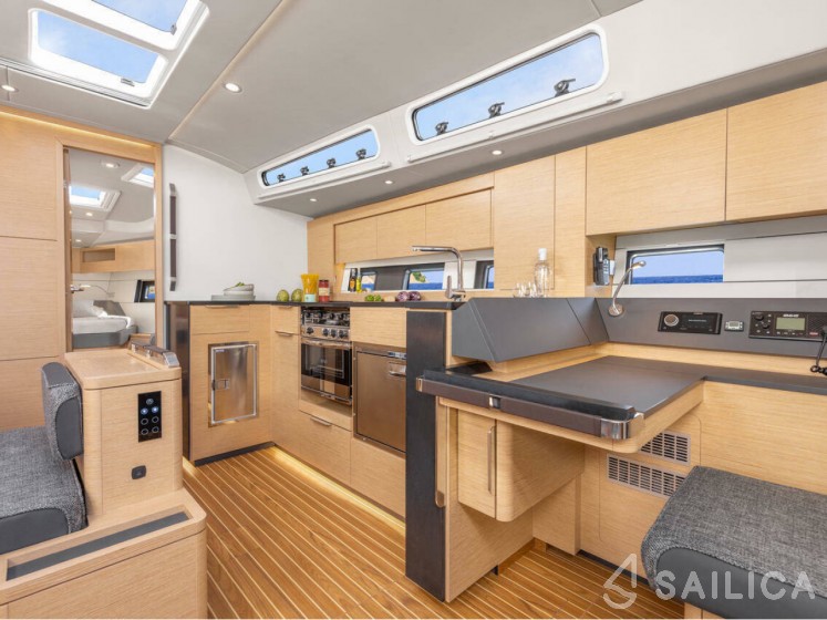 Hanse 460 - Yacht Charter Sailica