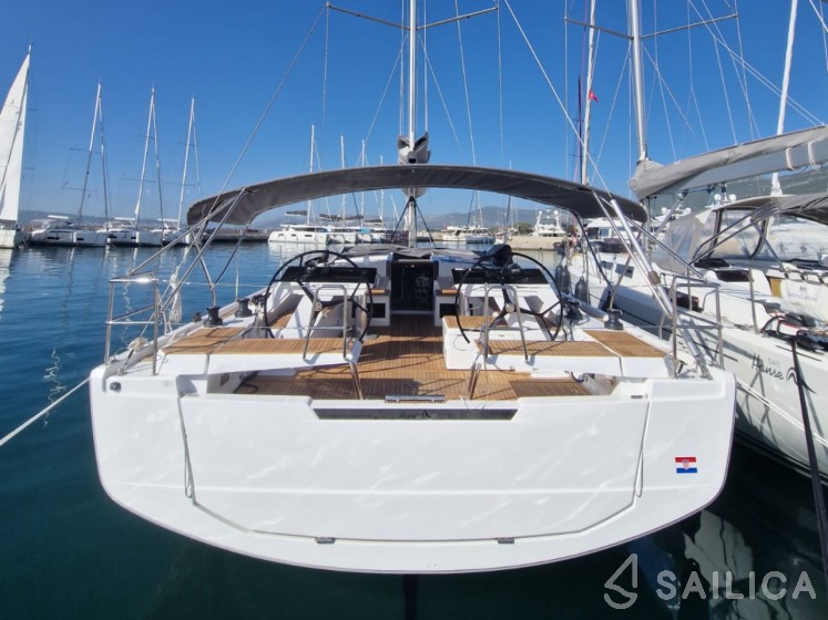 Hanse 460 - Yacht Charter Sailica