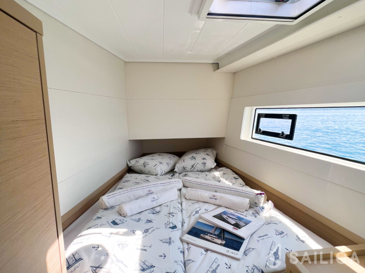 Lagoon 40 - Yacht Charter Sailica