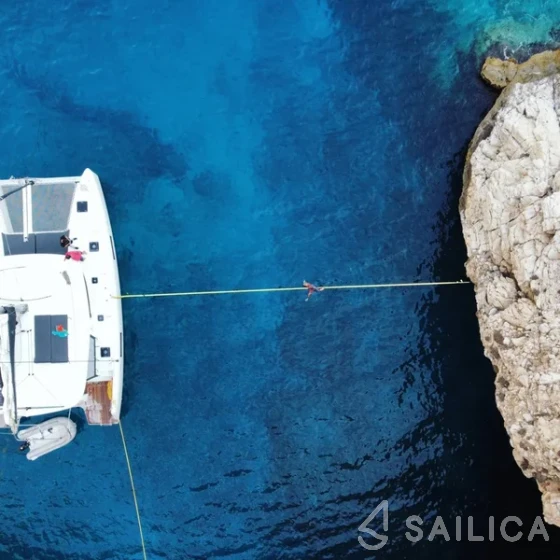 Lagoon 42 - Yacht Charter Sailica